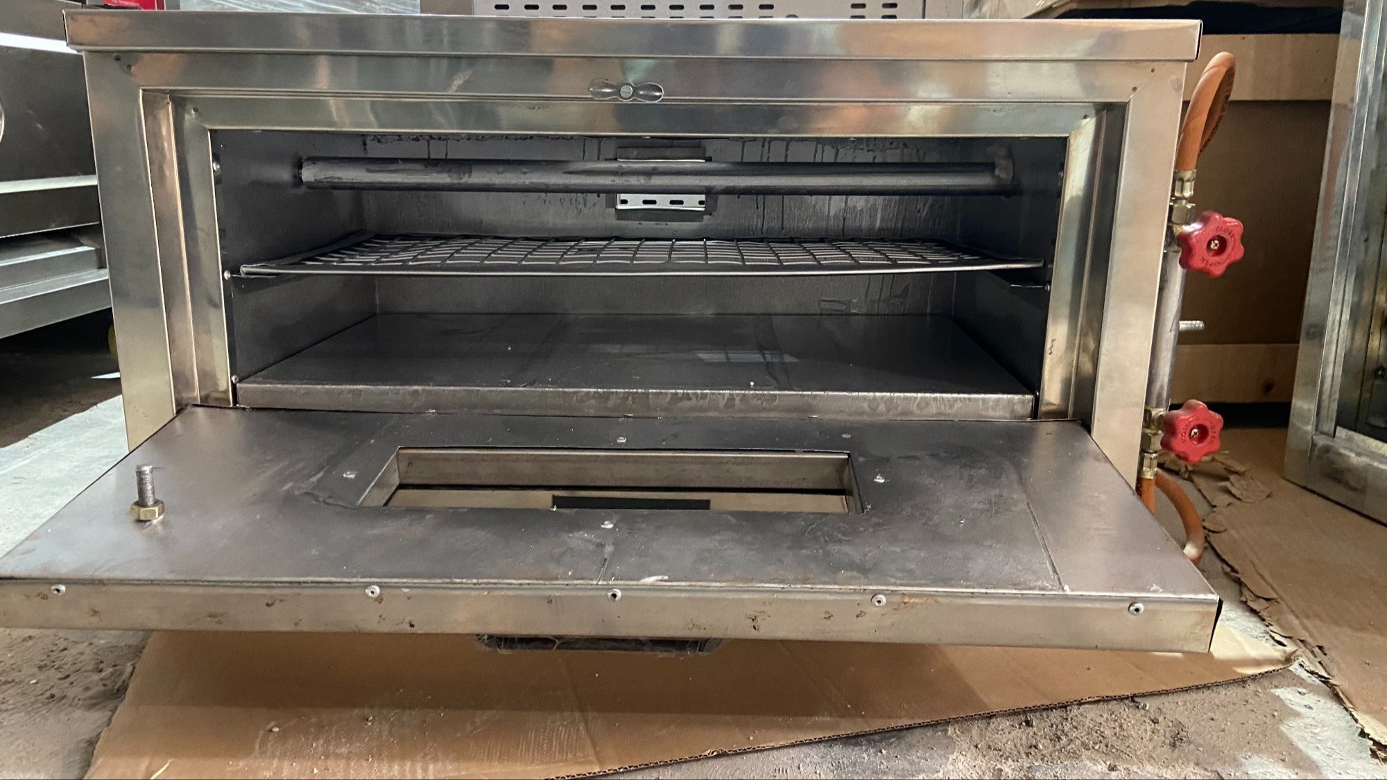 چگونه چیدمان طبقات فر روی راندمان پخت تأثیر می‌گذارد؟